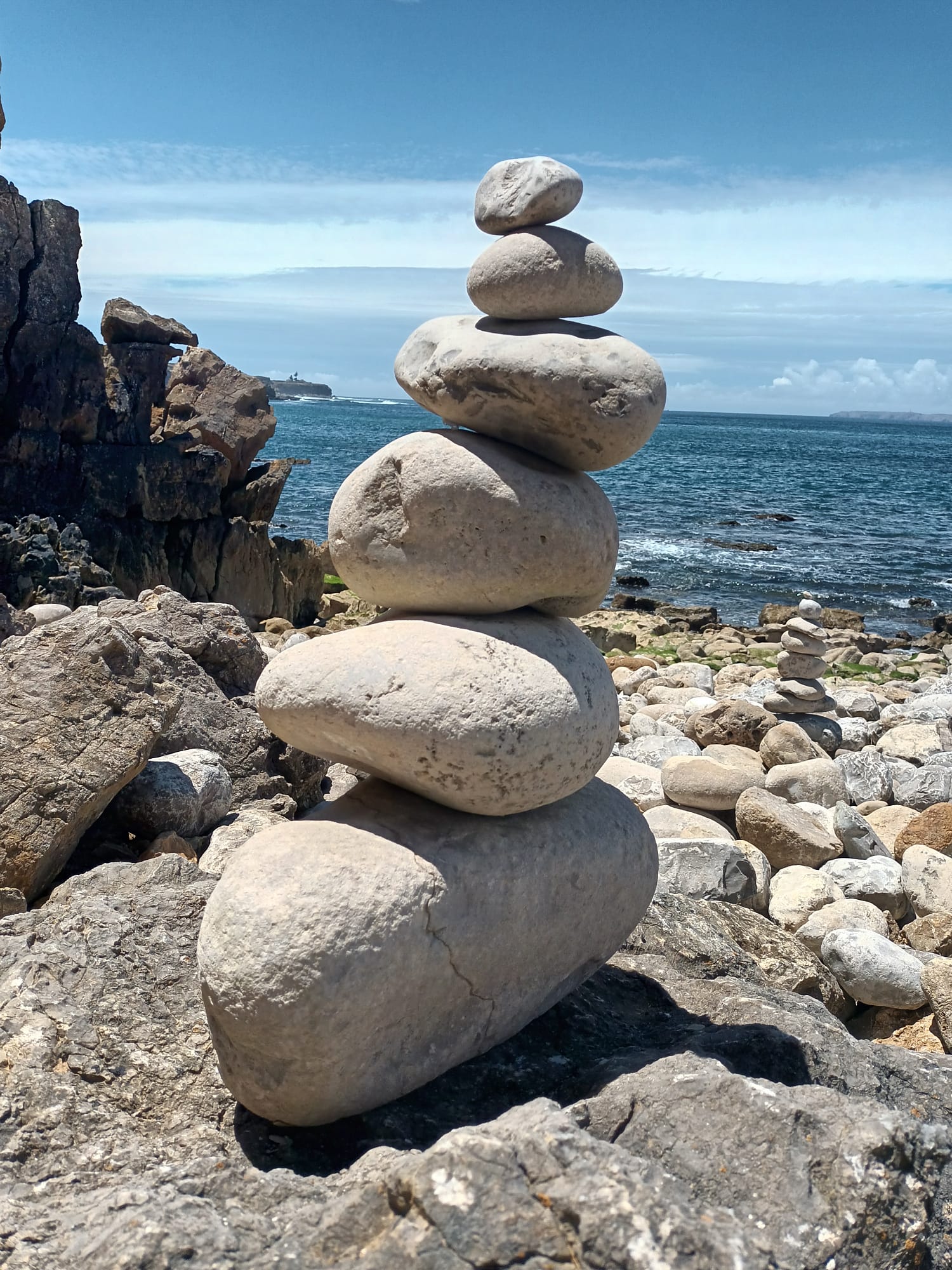 Een stapel stenen kan wankel zijn of stevig, net als jouw fundament